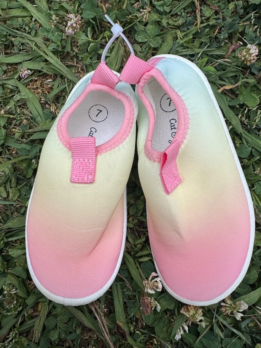 Cat & Jack Kids Ombre Pink Green Slip-On Water Shoes